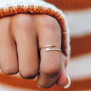 NWOT Sterling Silver & Gold two tone Arrow Ring